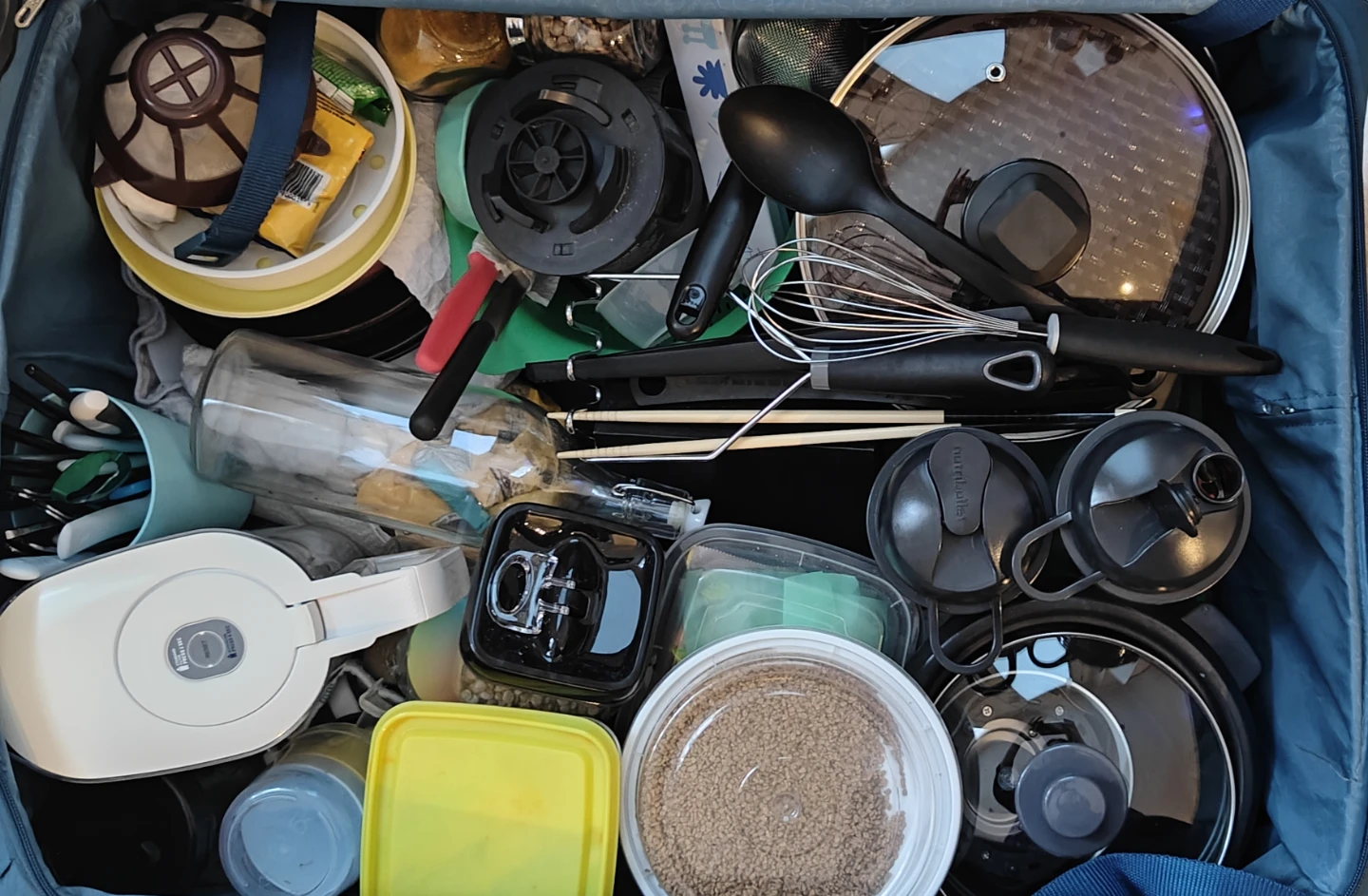Cookware and Kitchen Items Set