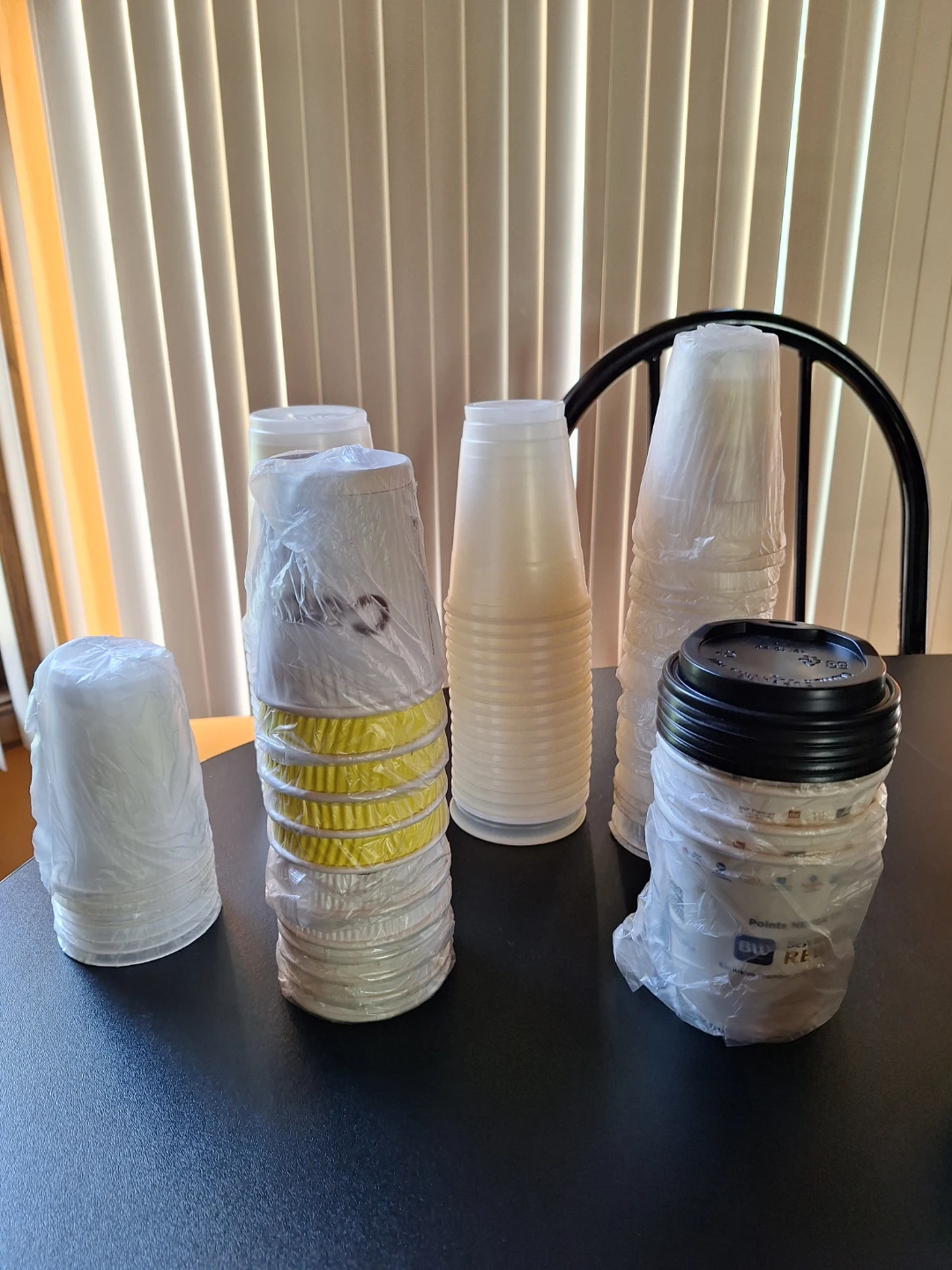 Disposable Coffee Cups & Lids and Various Size Plastic Cups