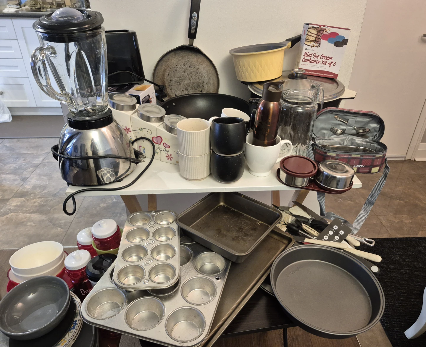 Assorted Kitchenware and Small Appliance Set - photo 5