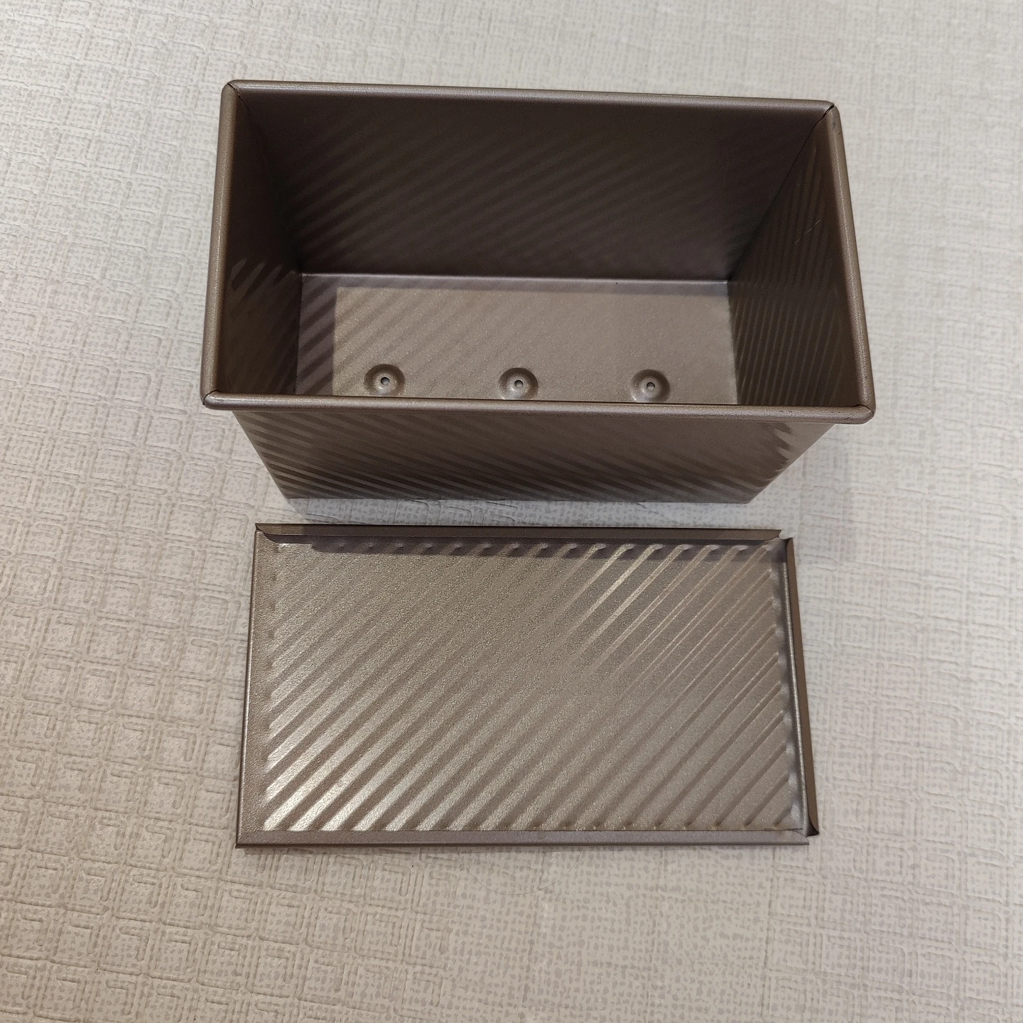 Loaf Pan with Lid