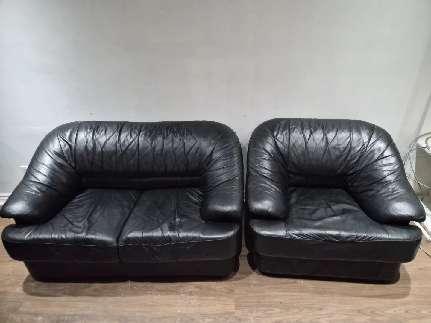 Black Leather Sofa - photo 2
