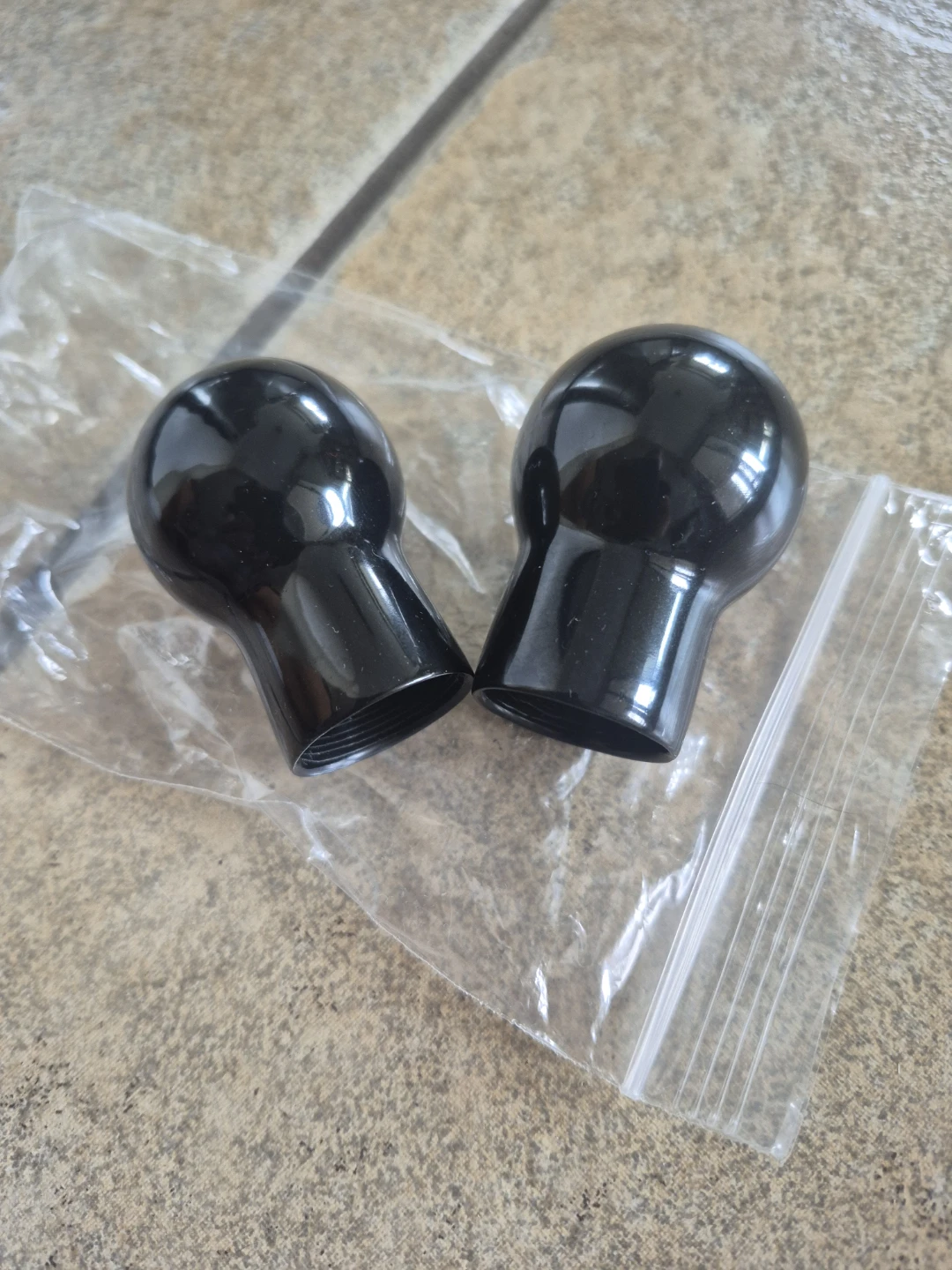 2 Black Round Nip Pump - photo 2