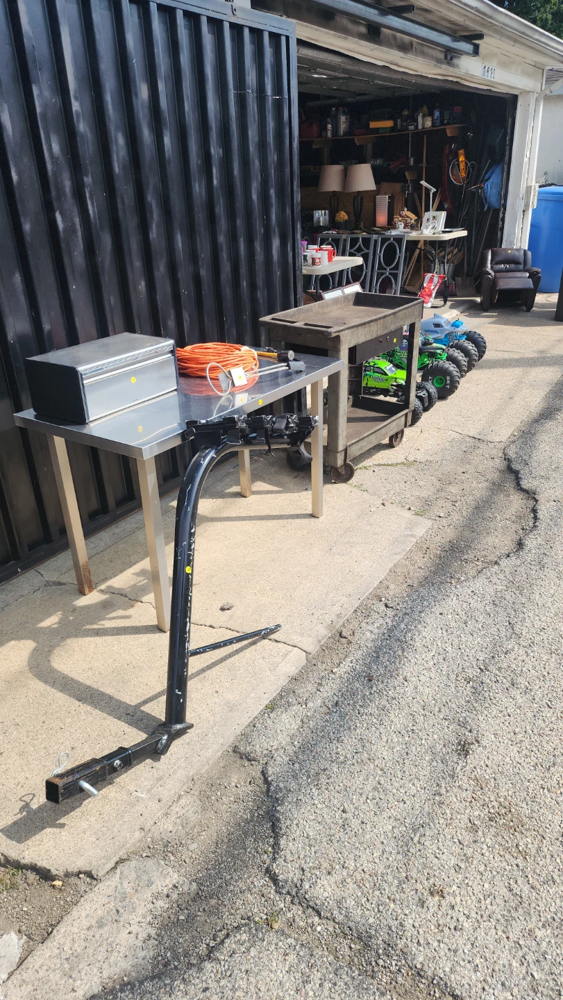 Garage Sale - photo 4