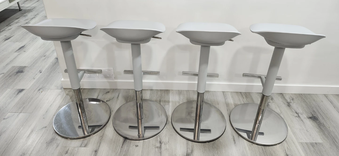Set of 4 Grey Bar Stools - photo 5