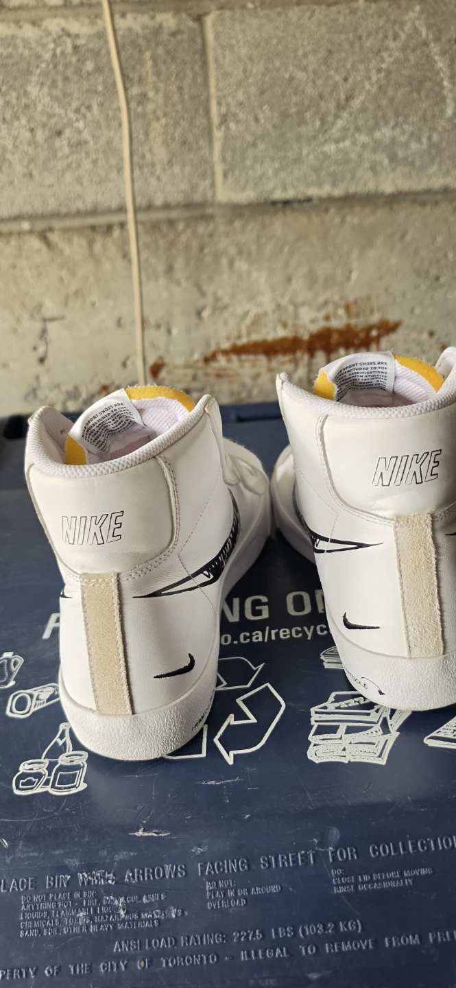 Nike Blazer Mid '77 Vintage High Top Sneakers