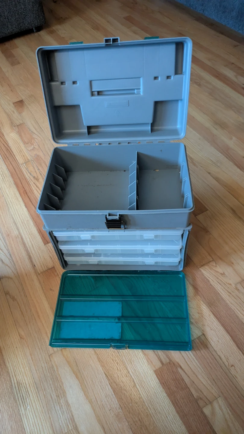 Plano 1234 Guide Series Tackle Box - photo 2