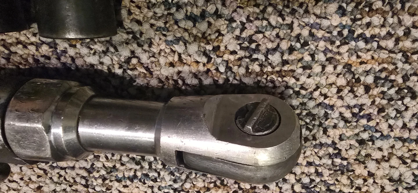 Air Ratchet Wrench with 2 deep sockets - photo 3