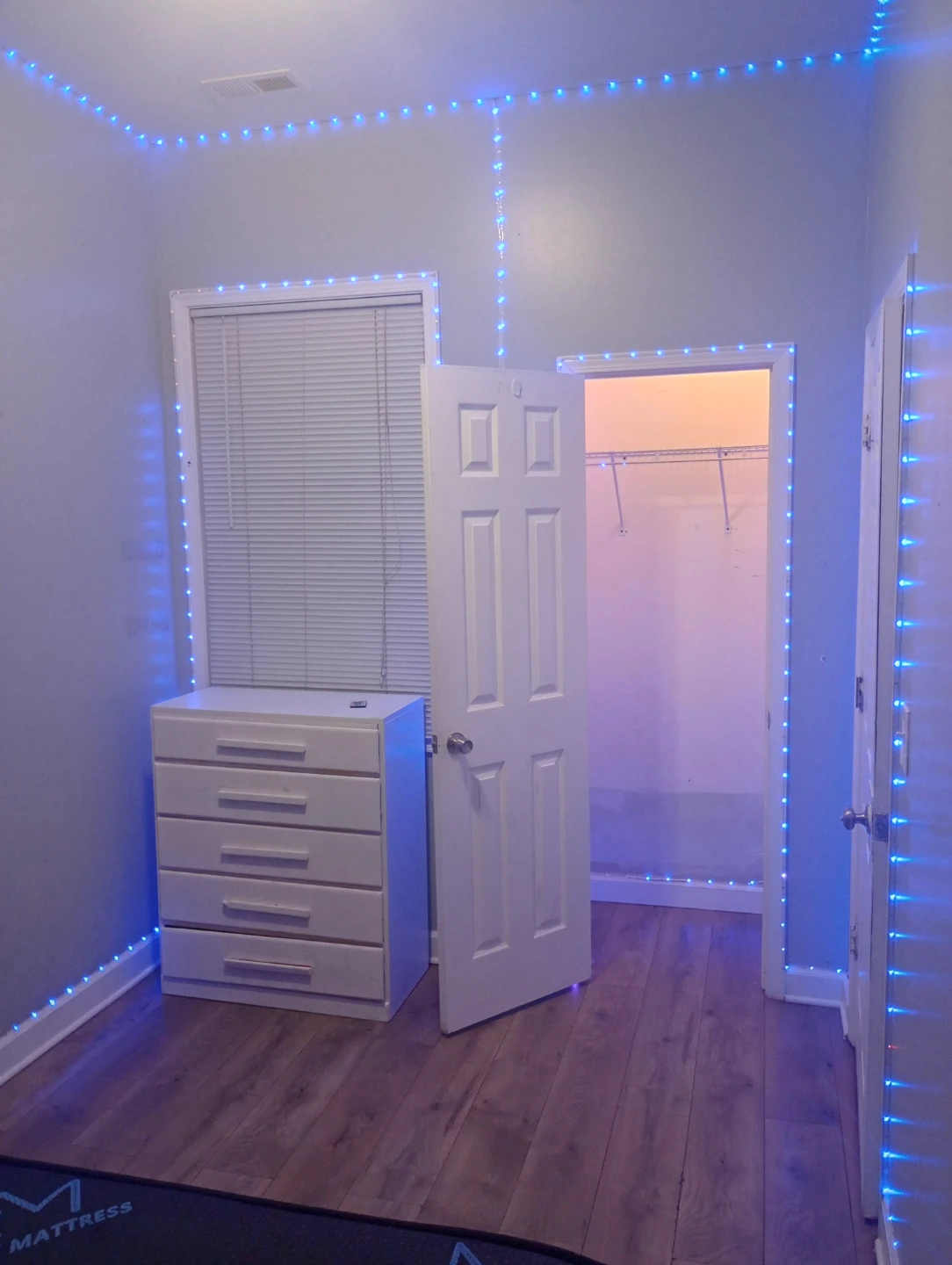 Cuarto para rentar - photo 3