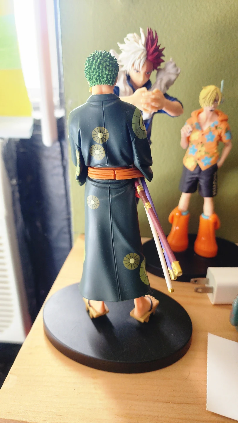 One Piece Zoro Figure - photo 2