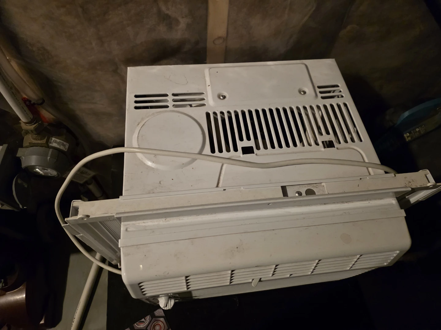 RCA Window Air Conditioner - 5000 BTU - photo 2