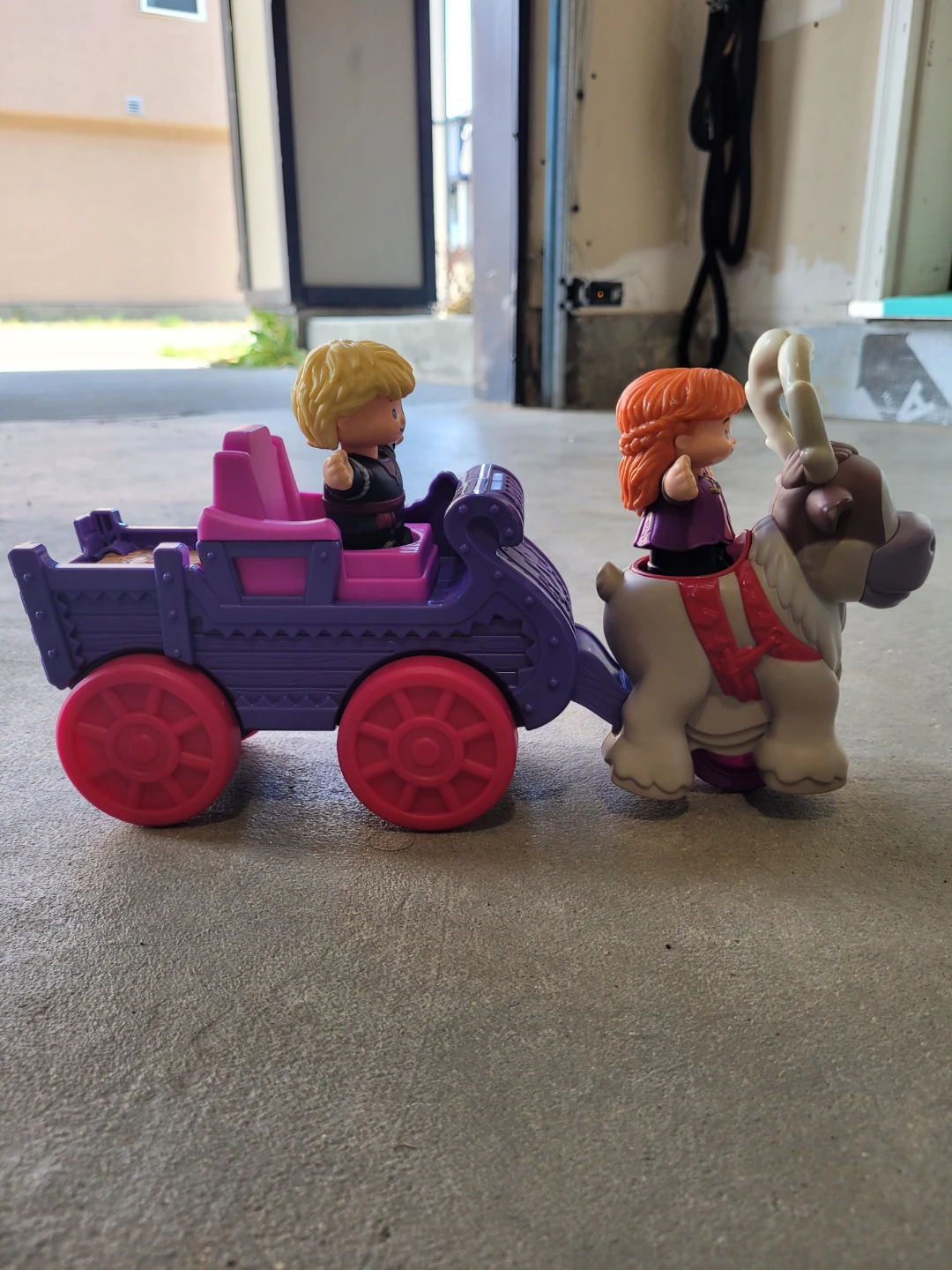 Fisher-Price Little People Disney Frozen Set - photo 3