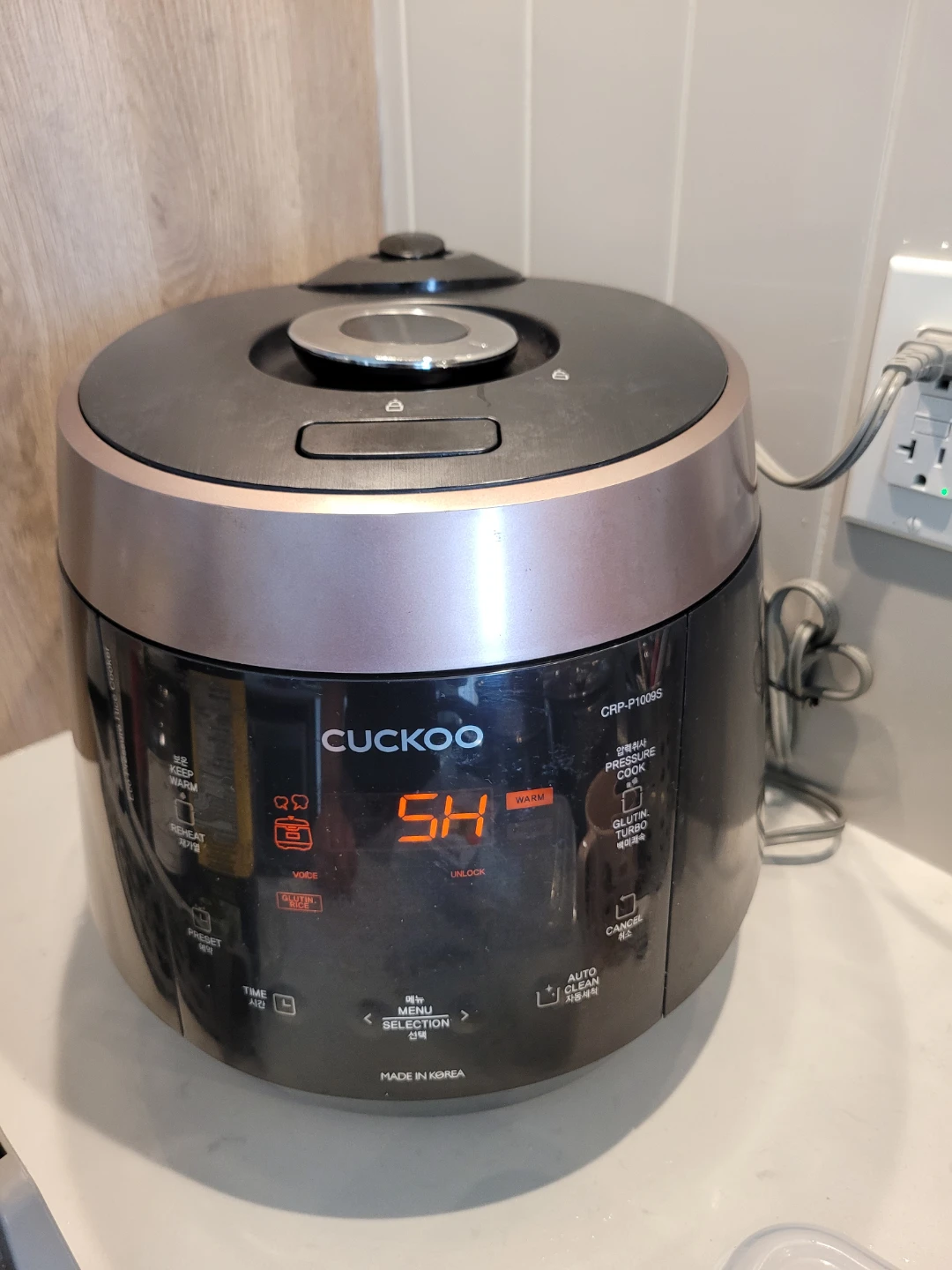 Cuckoo CRP-P1009RS Rice Cooker