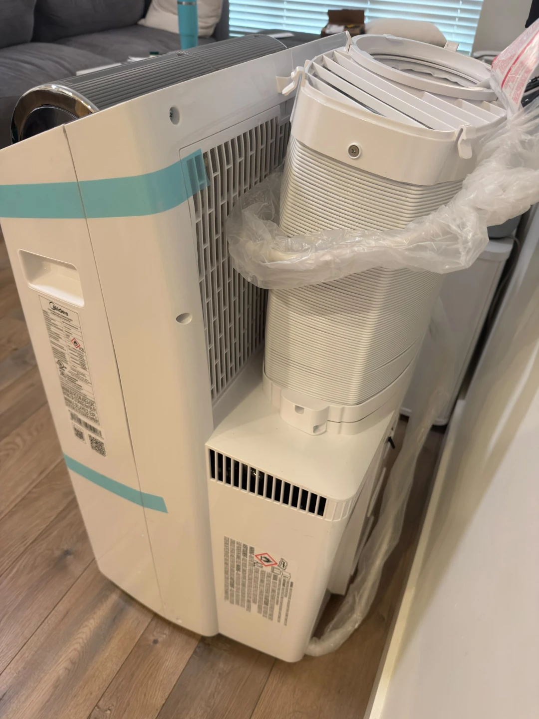 Brand New Midea Duo 14,000 BTU Smart Portable AC (Inverter) - photo 2