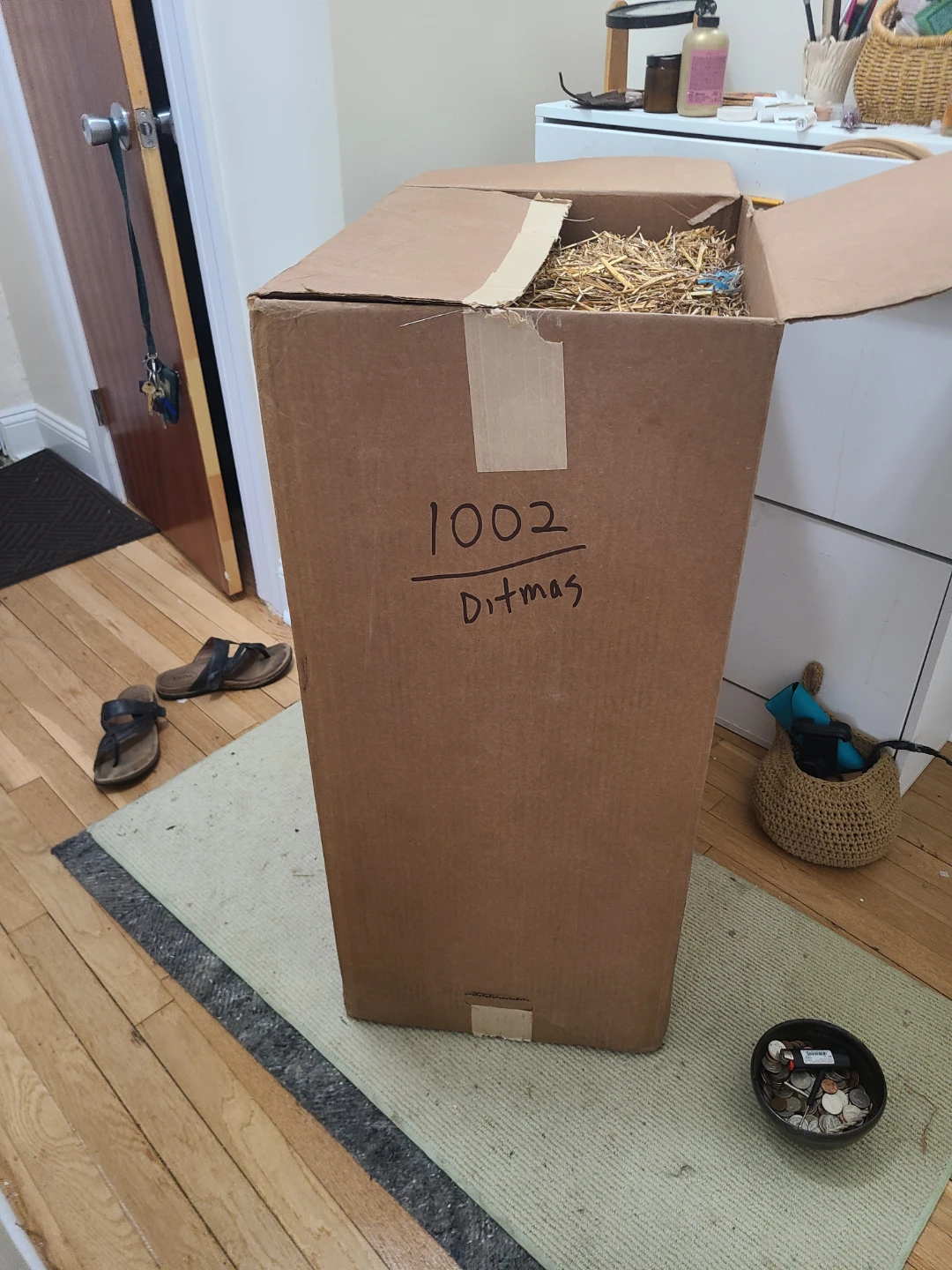 Straw Bale / box of Straw - photo 2