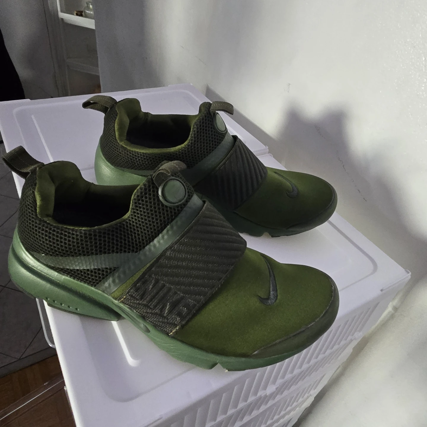Nike slip on