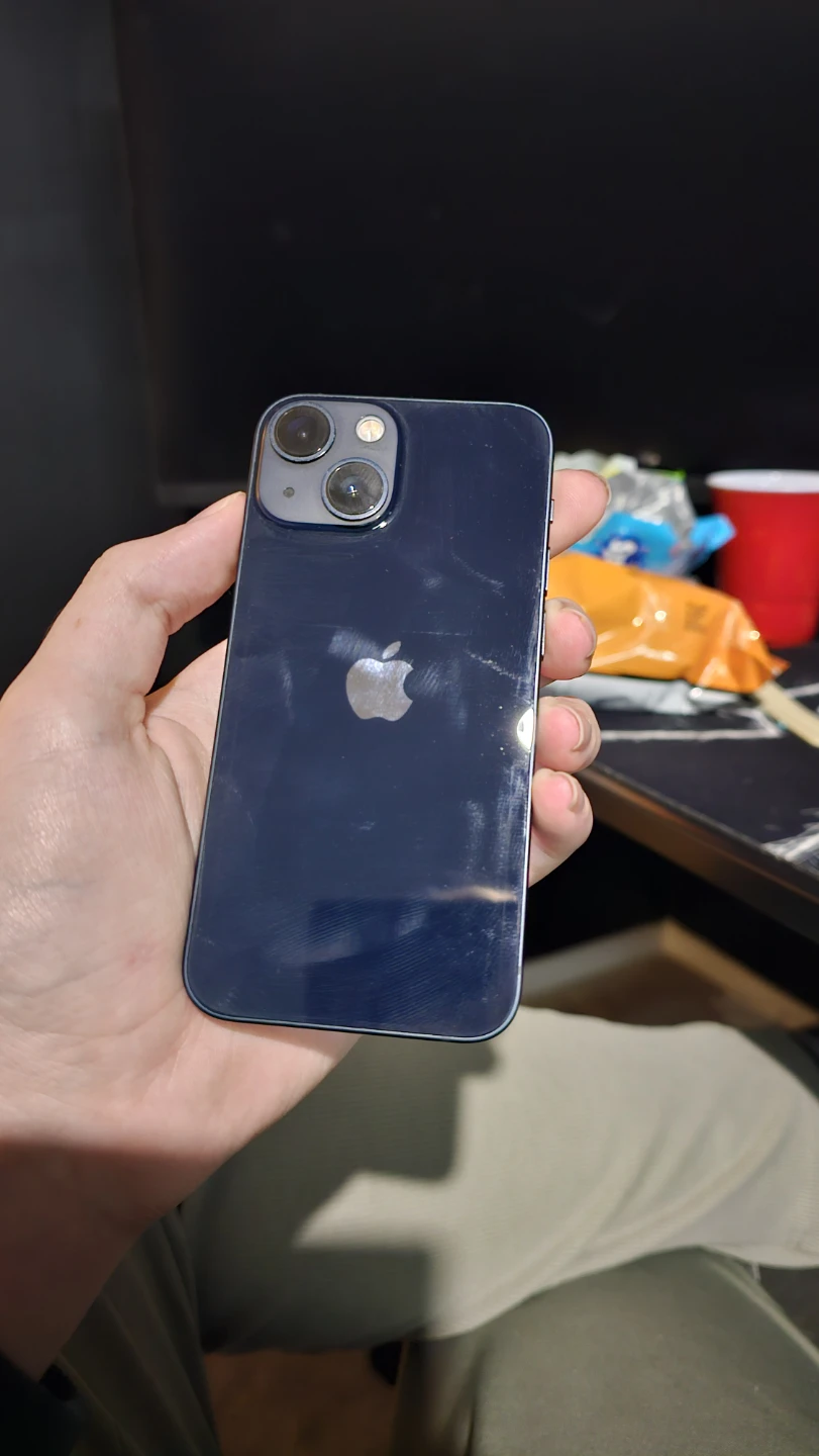 Midnight  blue Iphone 13 mini