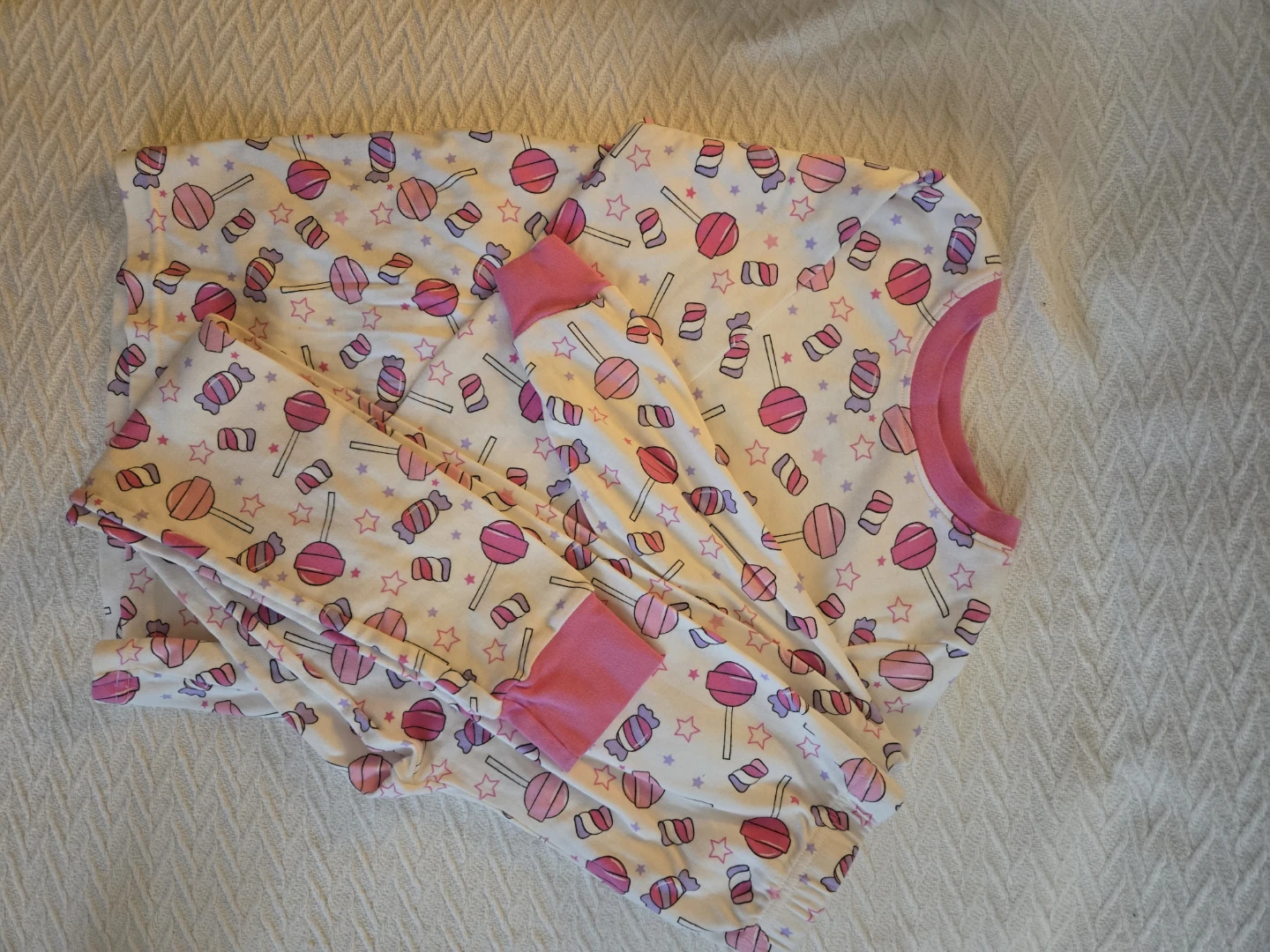 Kids pajamas brand new - photo 3