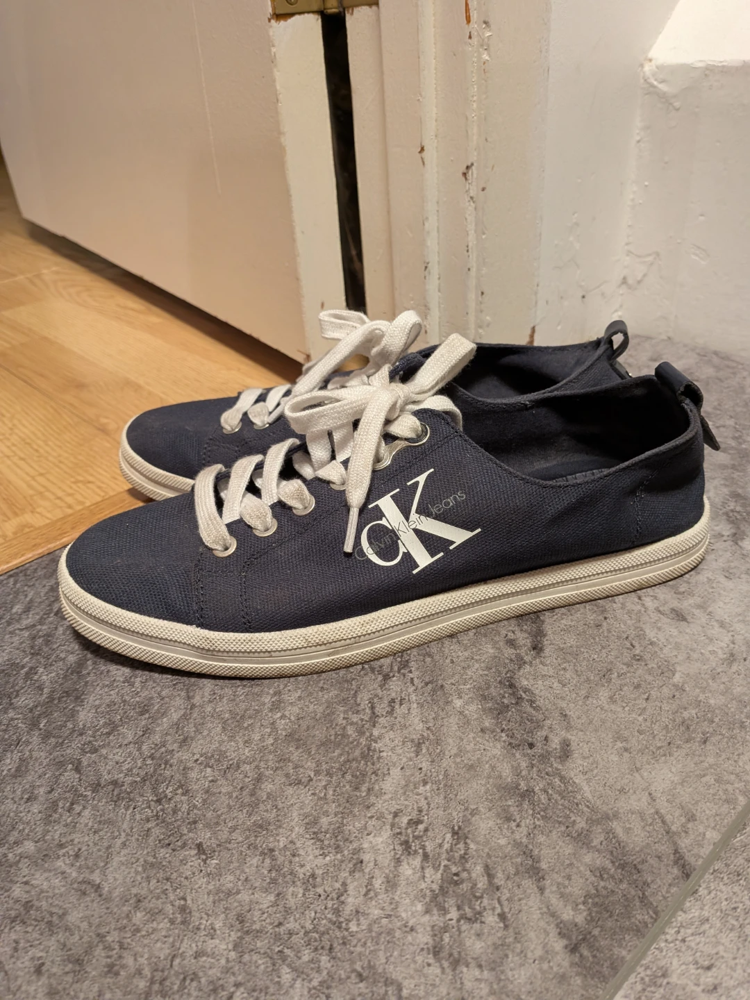 Calvin Klein low shoes navy blue - photo 2