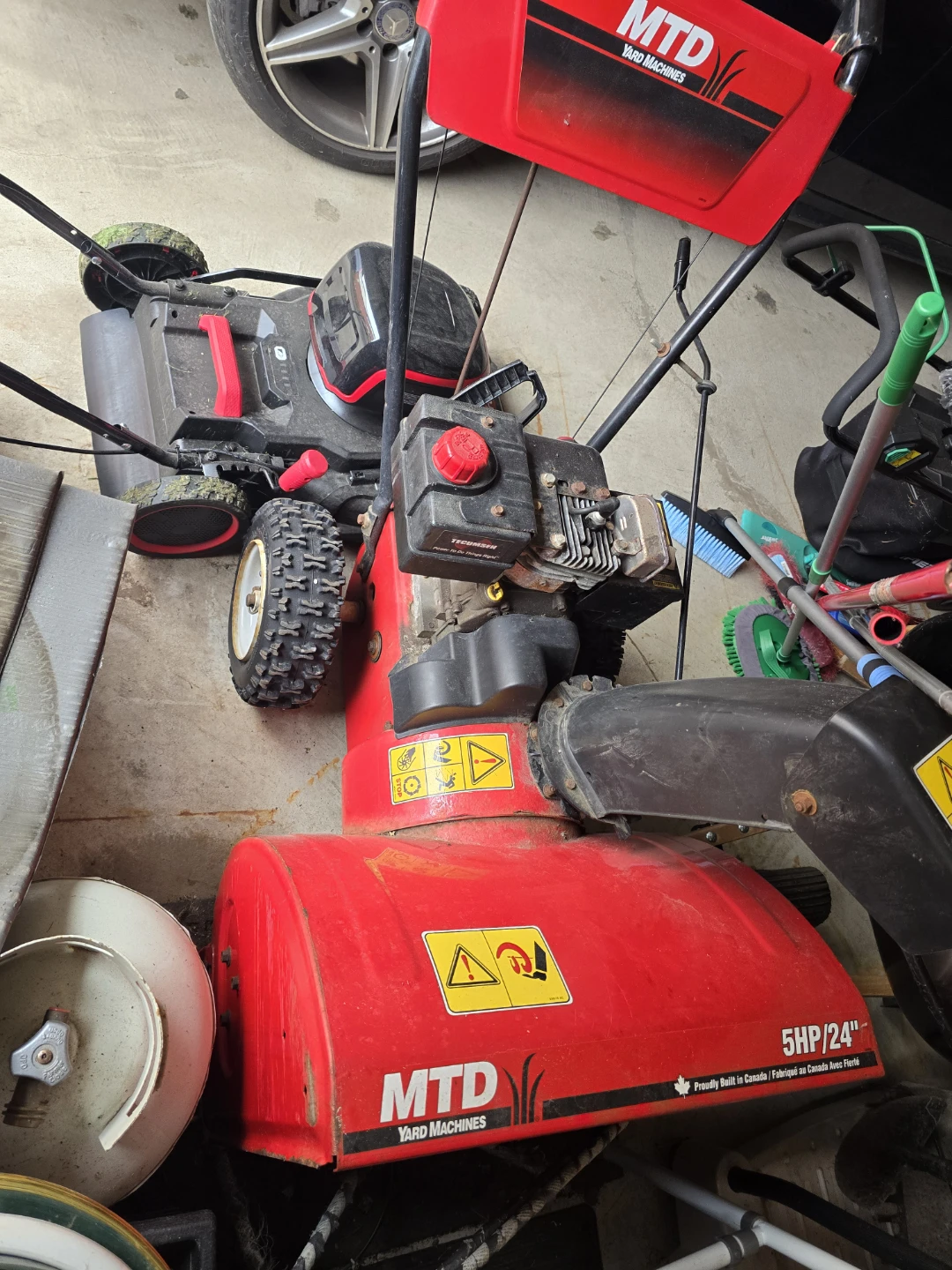 MTD Yard Machines Snow Blower 5HP/24" - photo 3