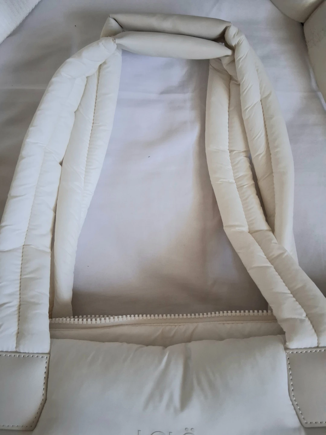 Lole White Puffer Tote Bag - photo 2