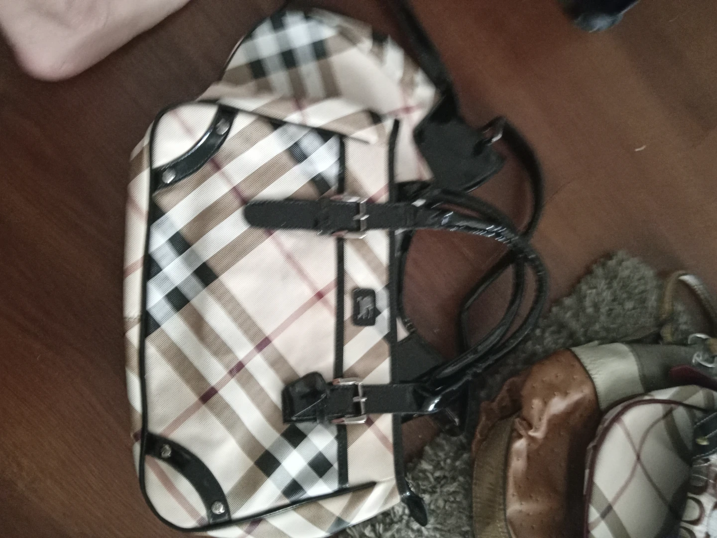 Multiple womens purses - photo 3