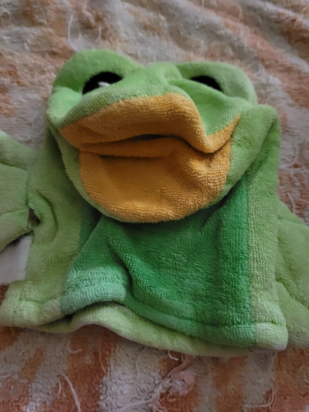Frog bath puppet