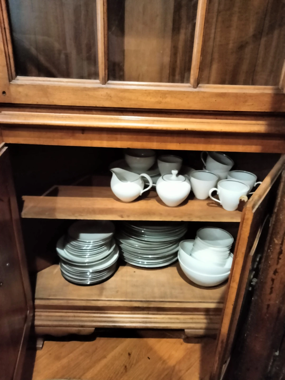 White Porcelain Dinnerware Set - photo 2