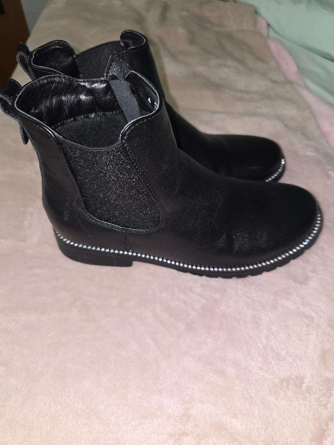 Black "The Children's Place" Boots Size 4 - photo 3