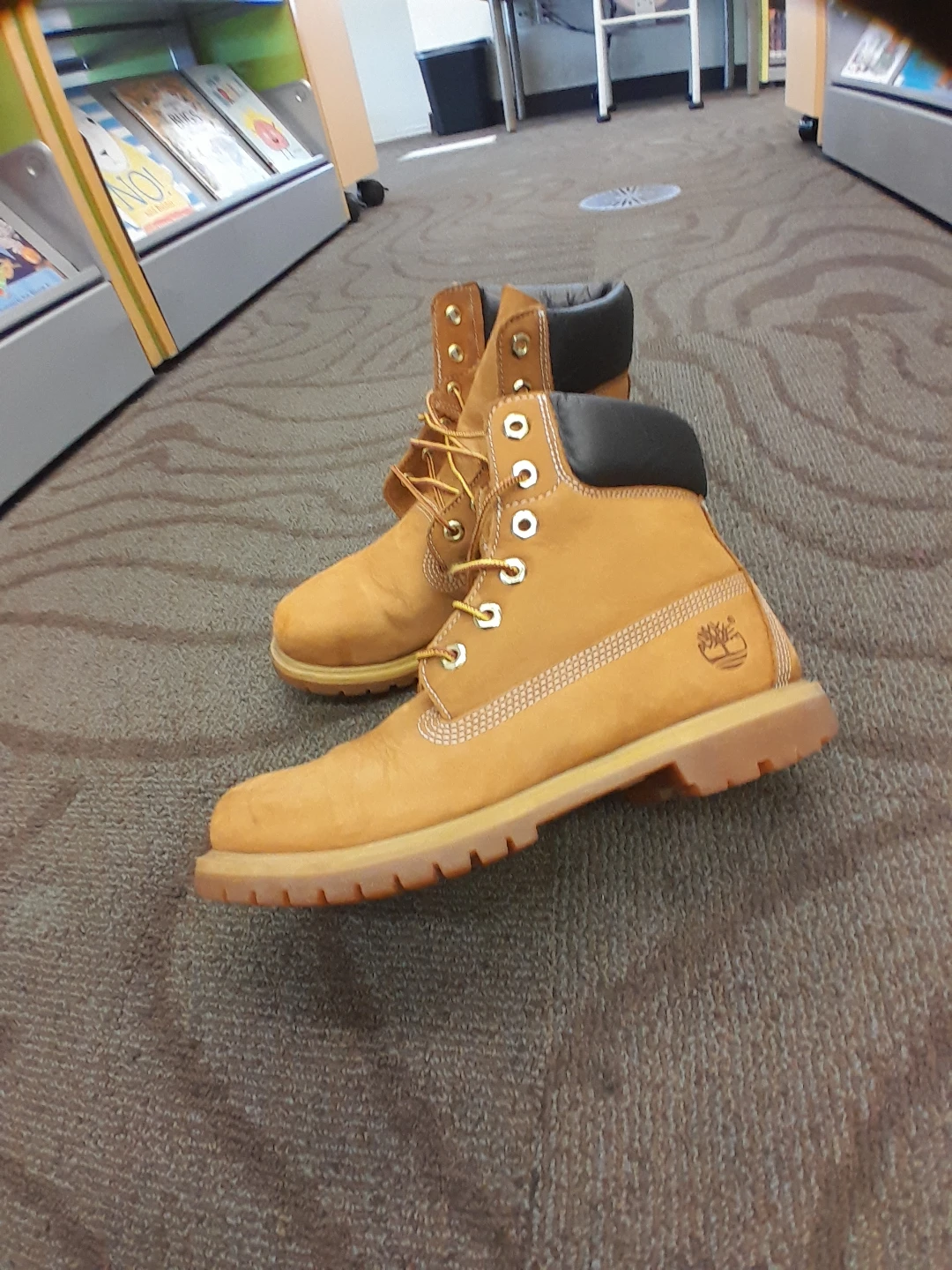 Timberland Classic Waterproof Boots Men's Size 8 - photo 3
