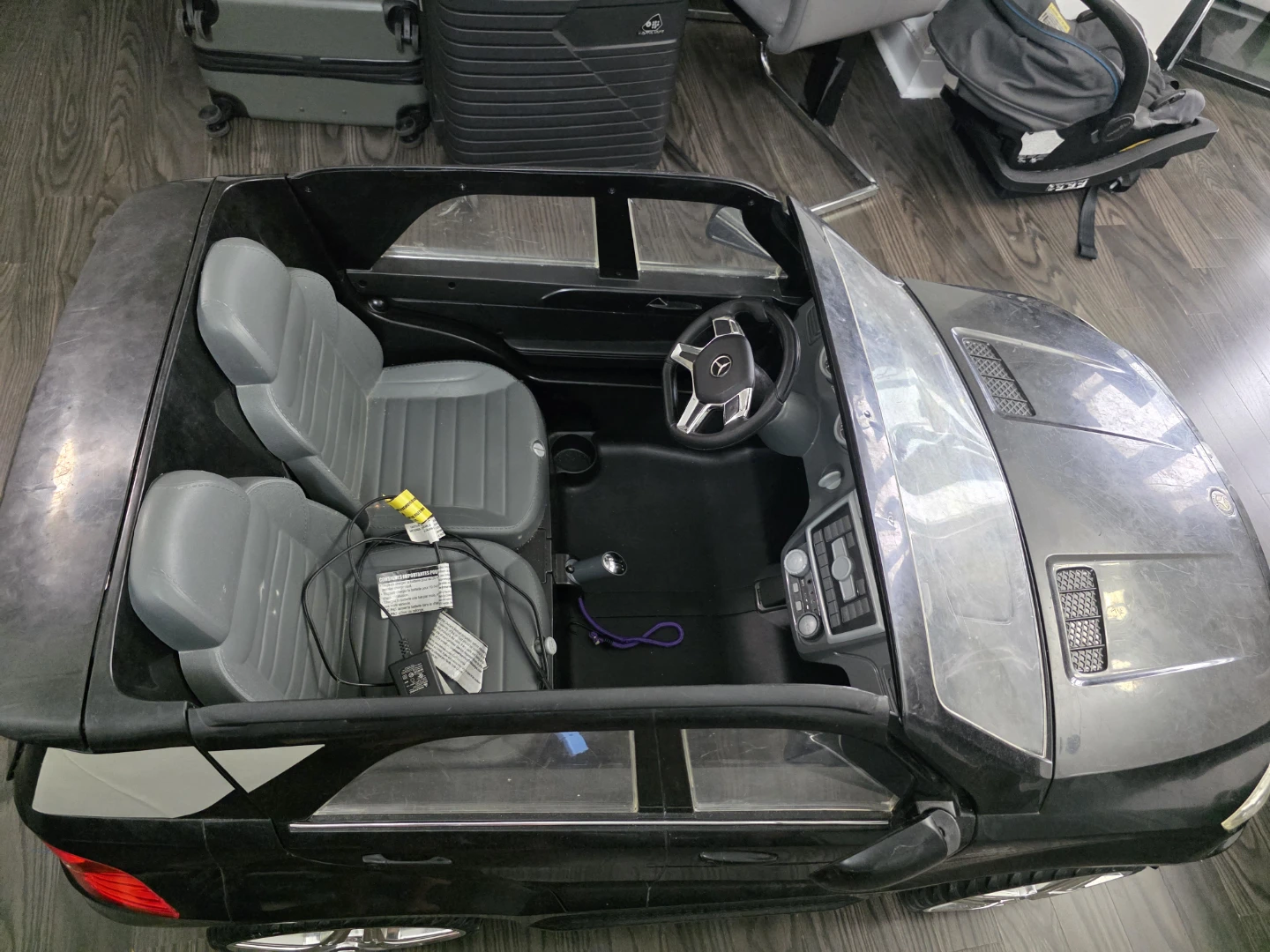 2 seater battery car - photo 2