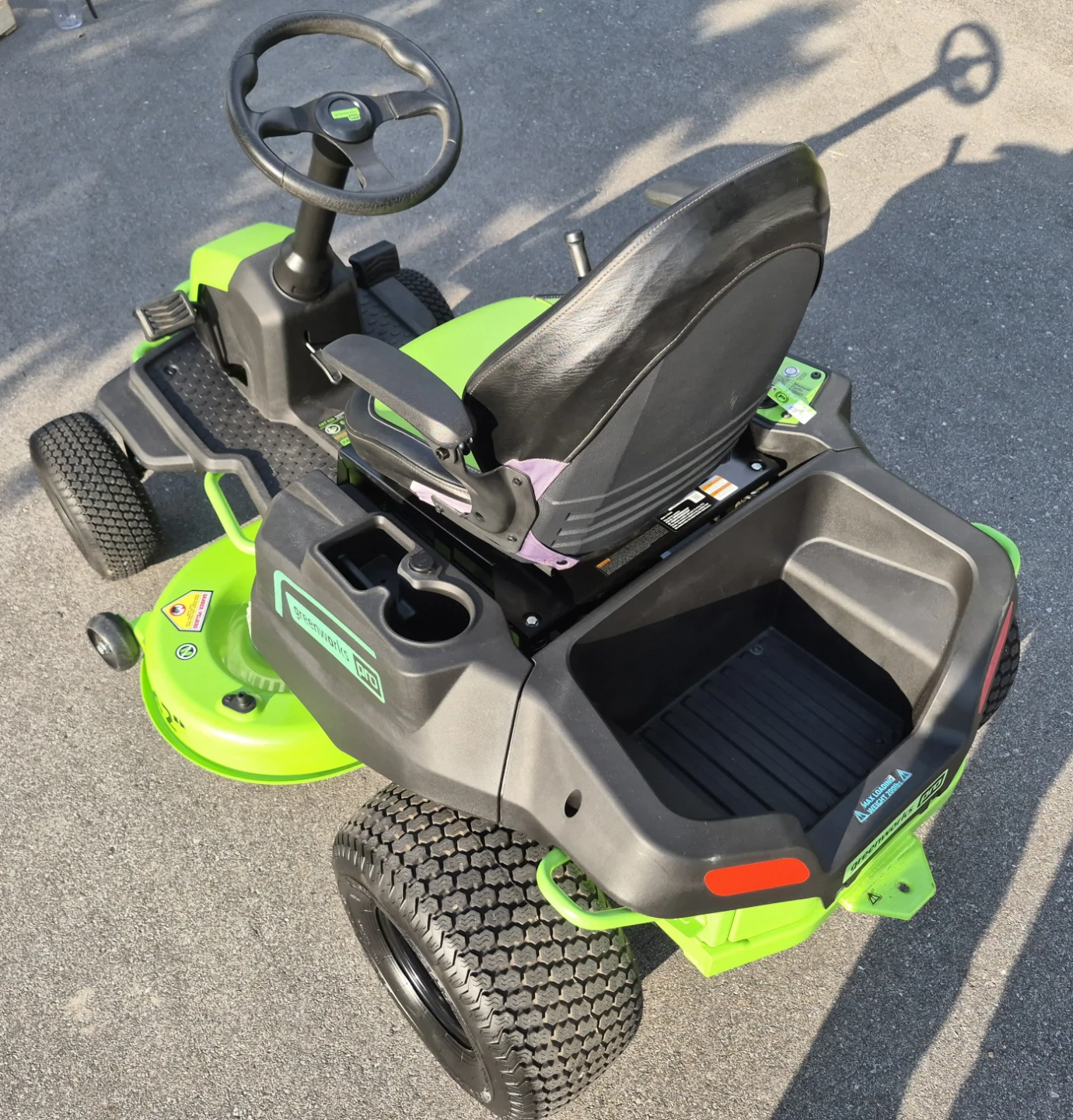 Greenworks Pro 42" Electric Riding Mower - photo 2