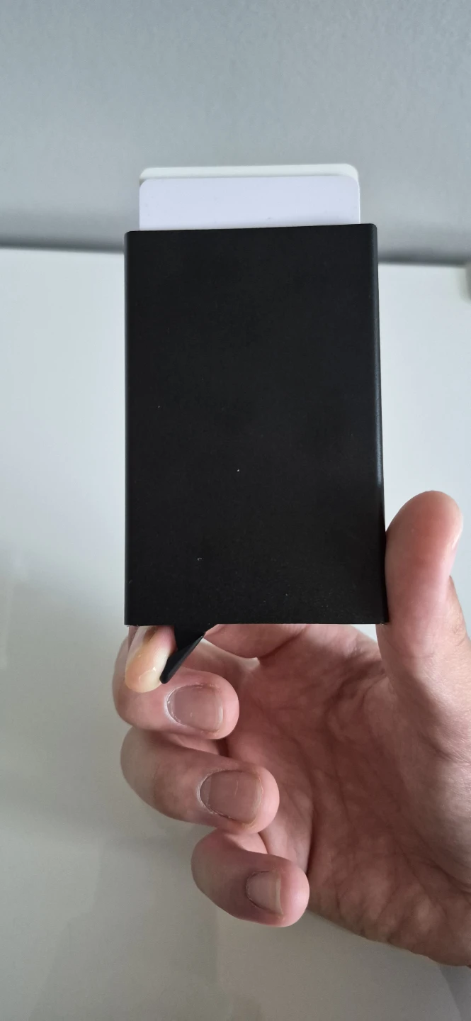 Premium Aluminum RFID Wallet – Slim Card Holder – 3 Colors - photo 4
