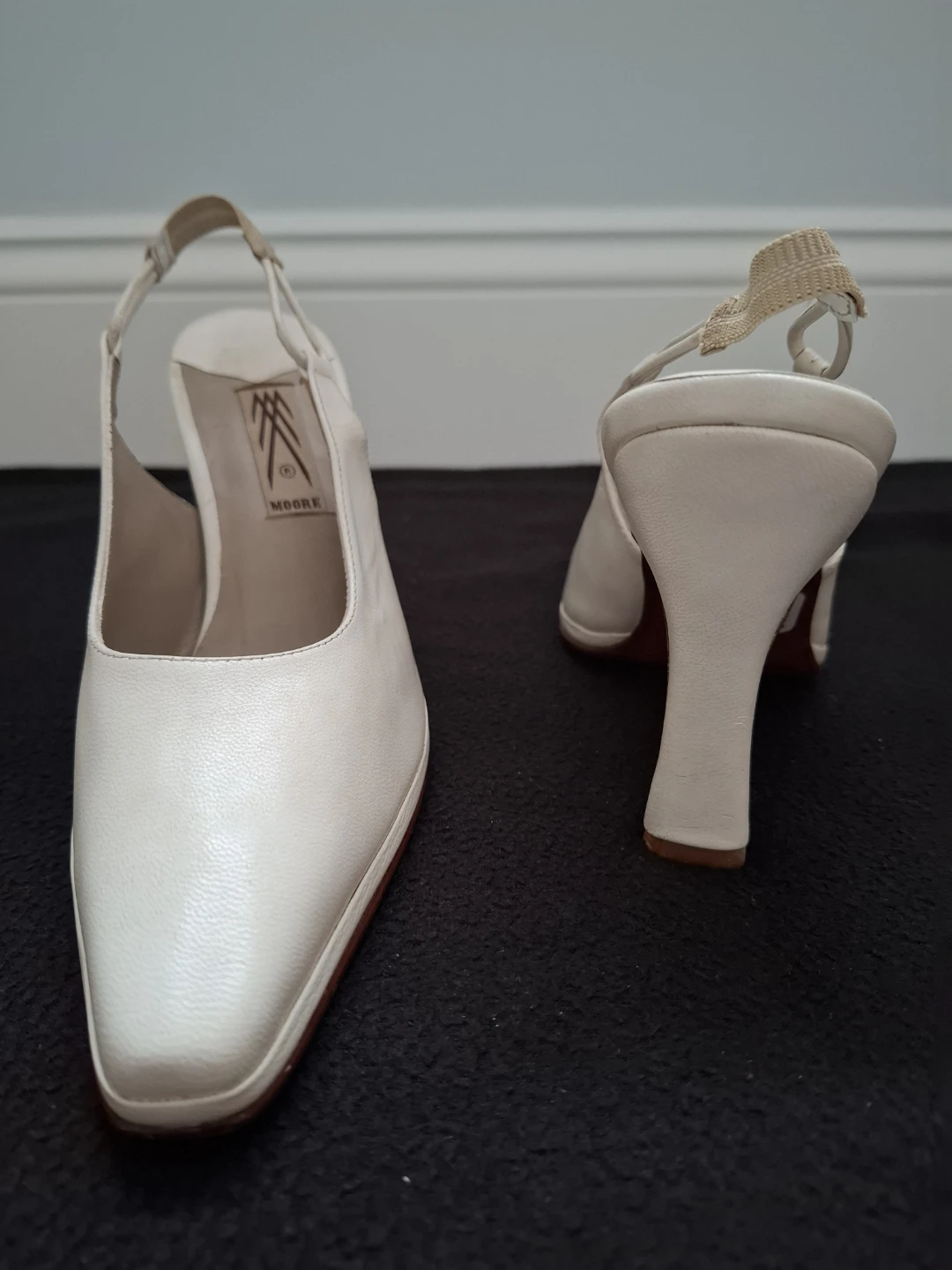 White Leather Slingback Heels Size 5 - photo 3