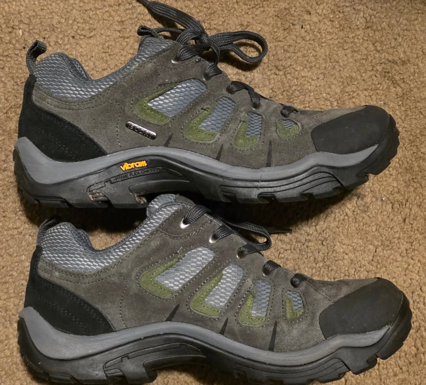 Size 11 + FREEBIE! Mountain Warehouse Extreme Hiking Shoes - photo 3
