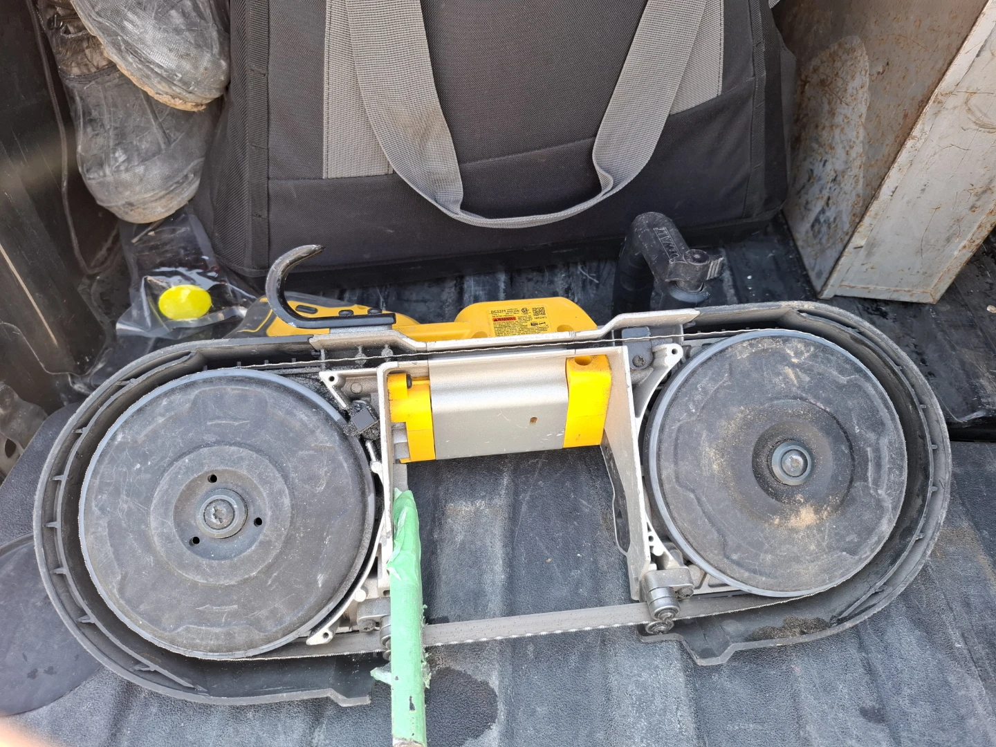 DEWALT Cordless Band Saw - photo 3