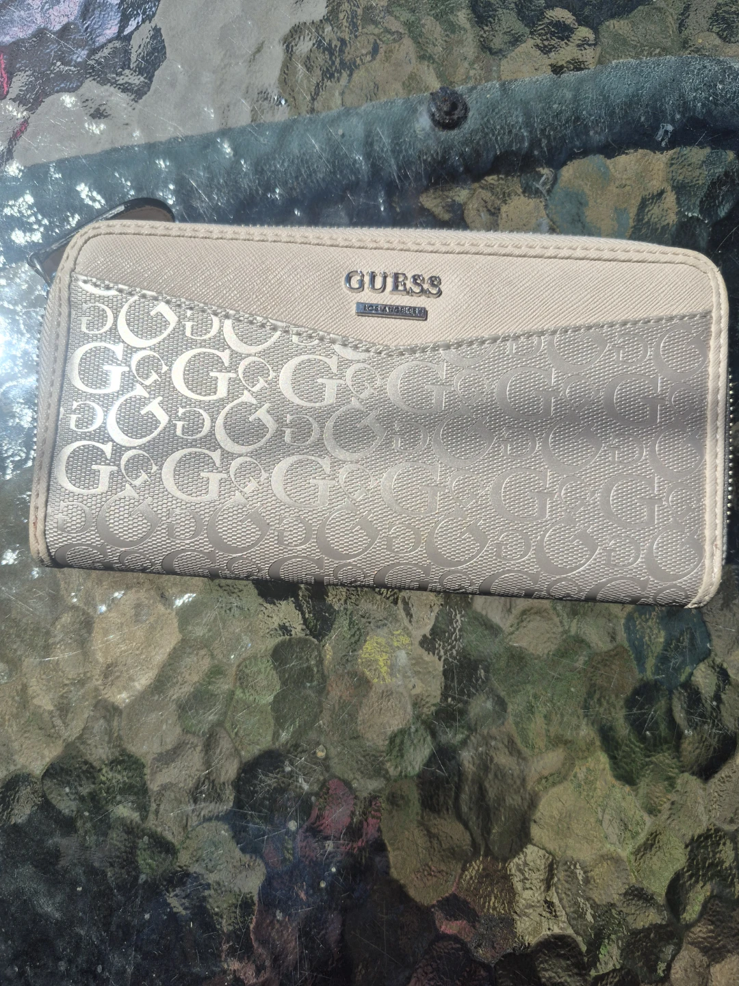 GUESS Zip-Around Wallet