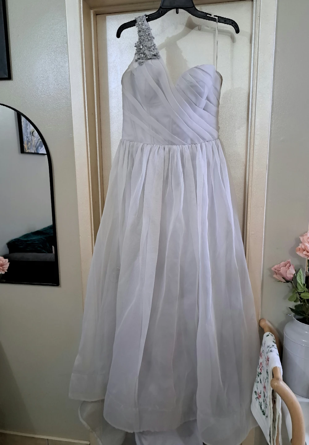 Vera Wang One-Shoulder Formal Dress with Embellishments