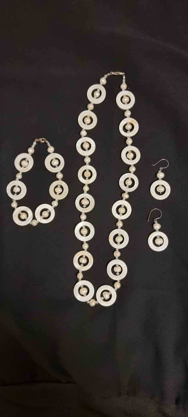 Cultivated pearl jewelry set