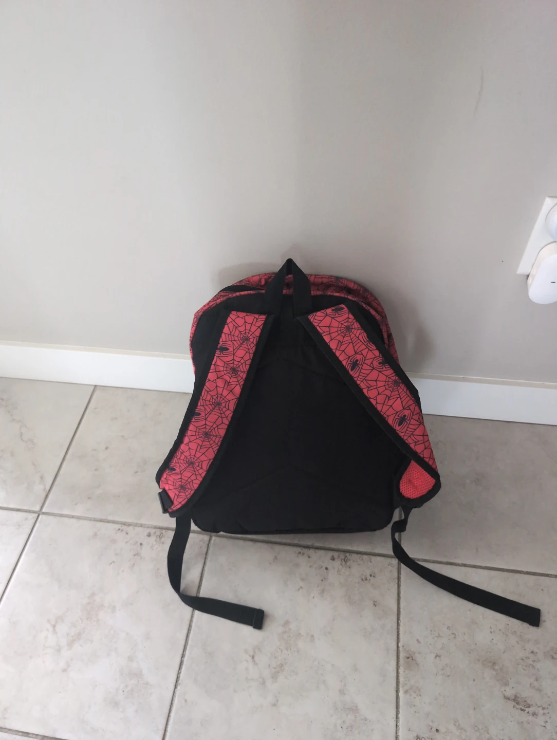 Red spider man backpack - photo 2