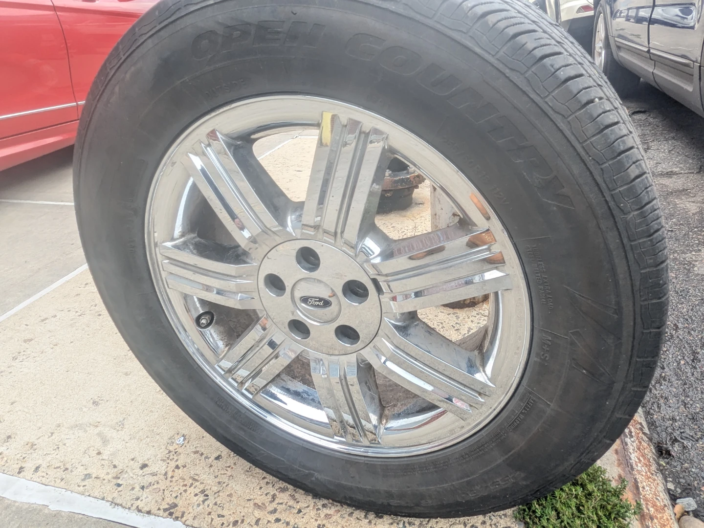 Ford Explorer 18 inch Tires Set / 255 -60R18 - photo 4