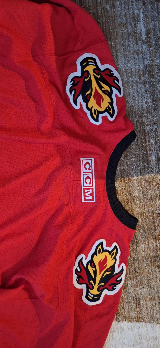 Calgary Flames Jersey - photo 3