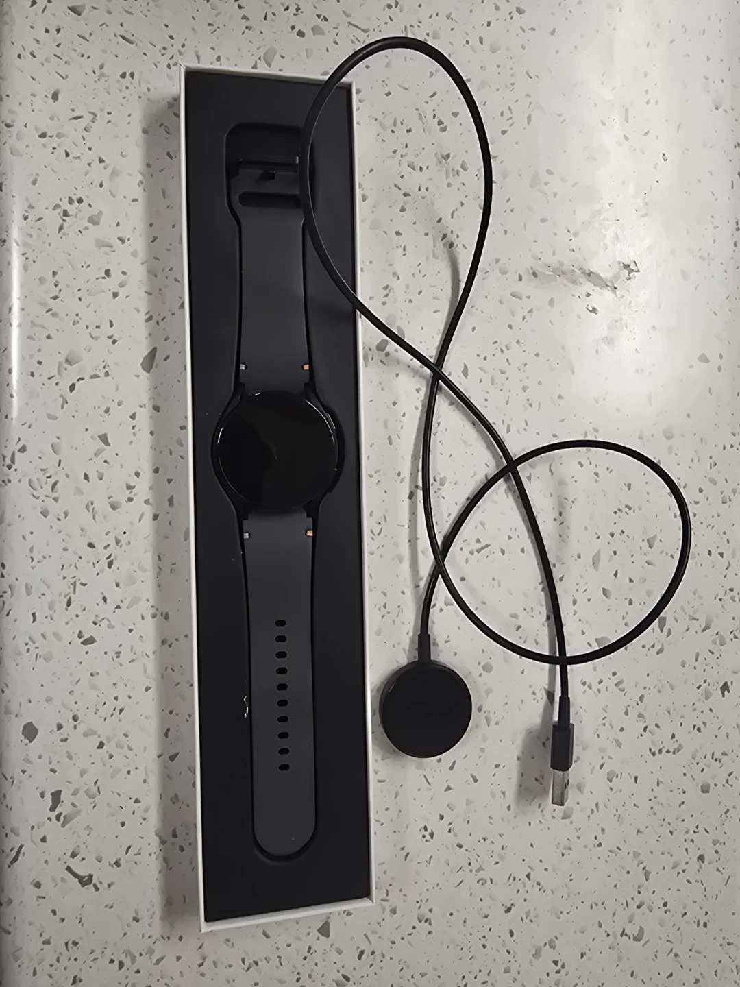 Samsung Galaxy Watch FE 40mm black+box and charger - photo 2