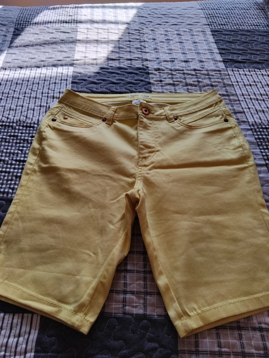 Suko Jeans Women's Size 10 Yellow Bermuda Shorts