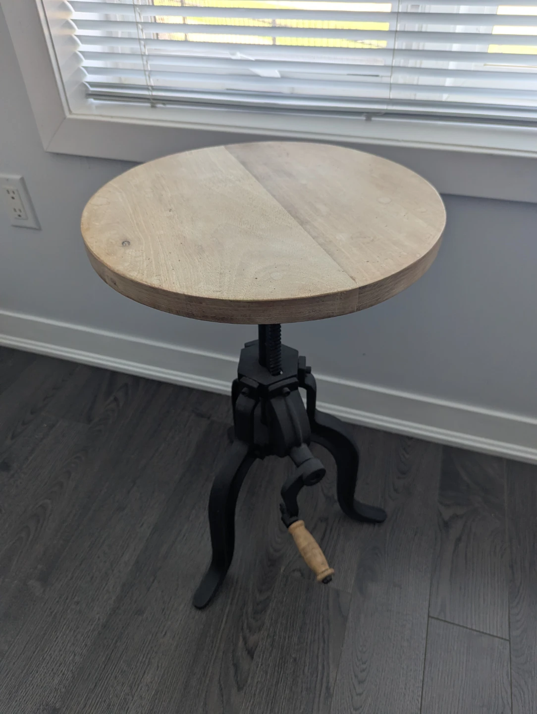 Adjustable Height Round Side Table