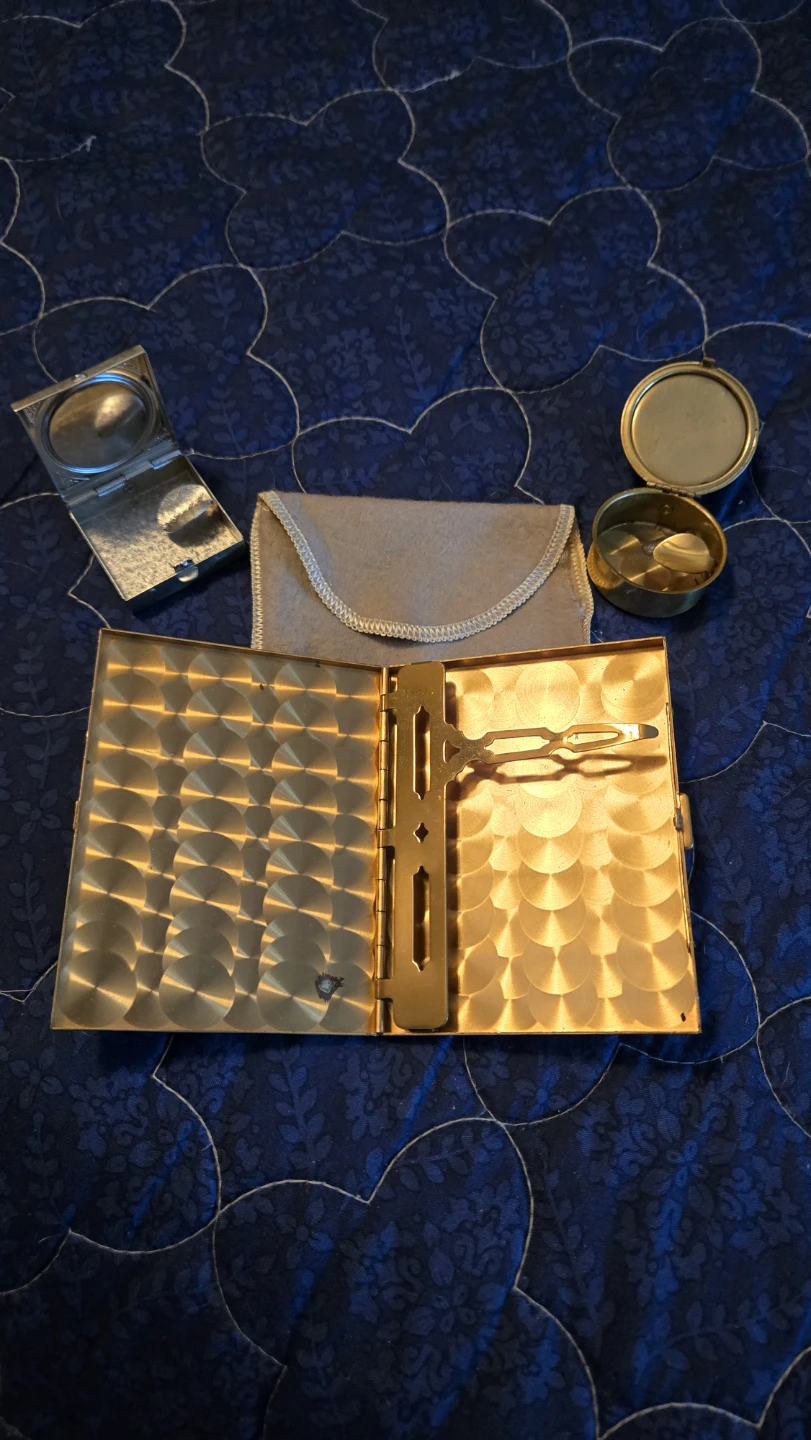 Vintage Mother of Pearl & Ruby Cigarette Case - photo 2