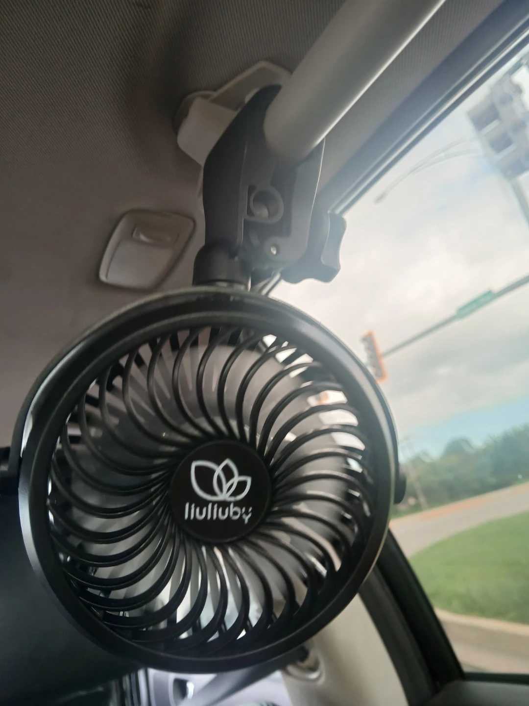Liuliuby Portable Car Fan - photo 2