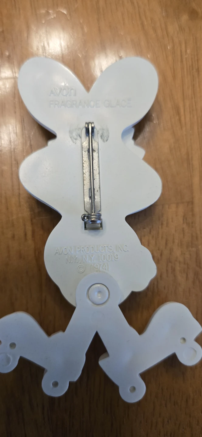 Avon Fragrance Glace Bunny Pin 1974 - photo 3