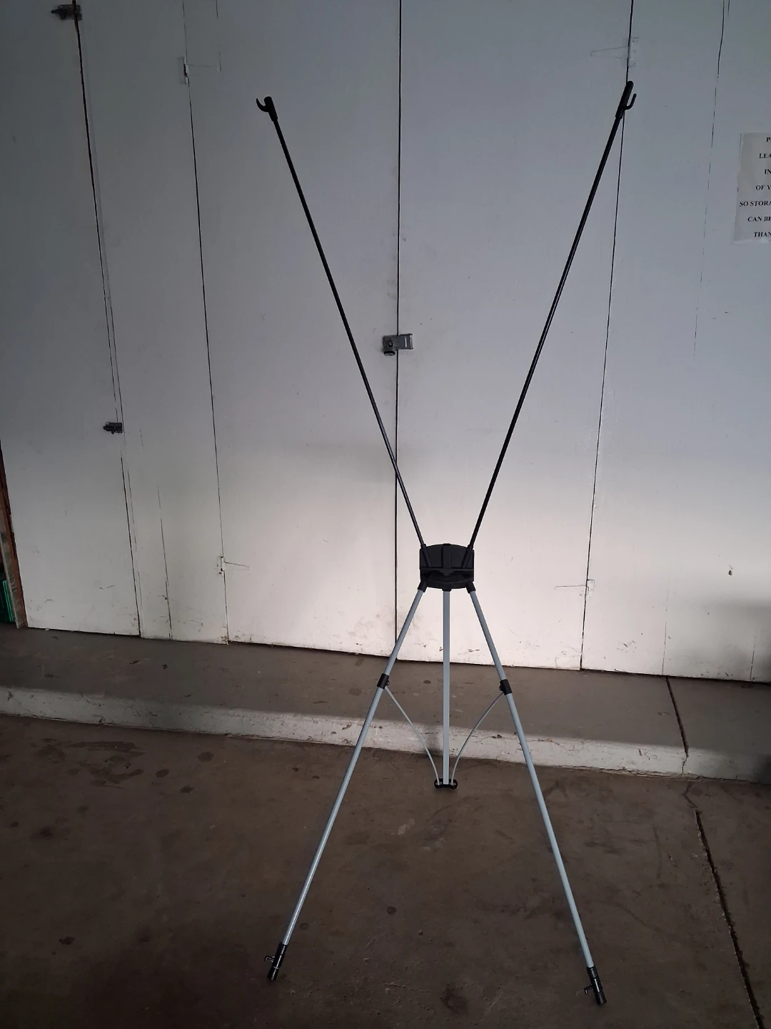 Black X-Frame Banner Stand - photo 2