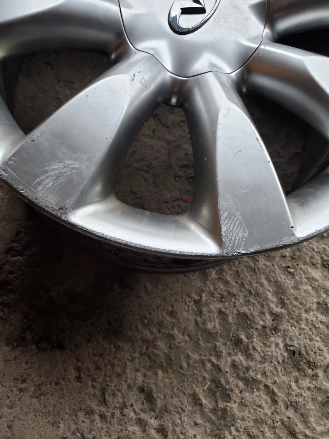 Set of 4 Infiniti 18" Alloy Wheels - photo 3