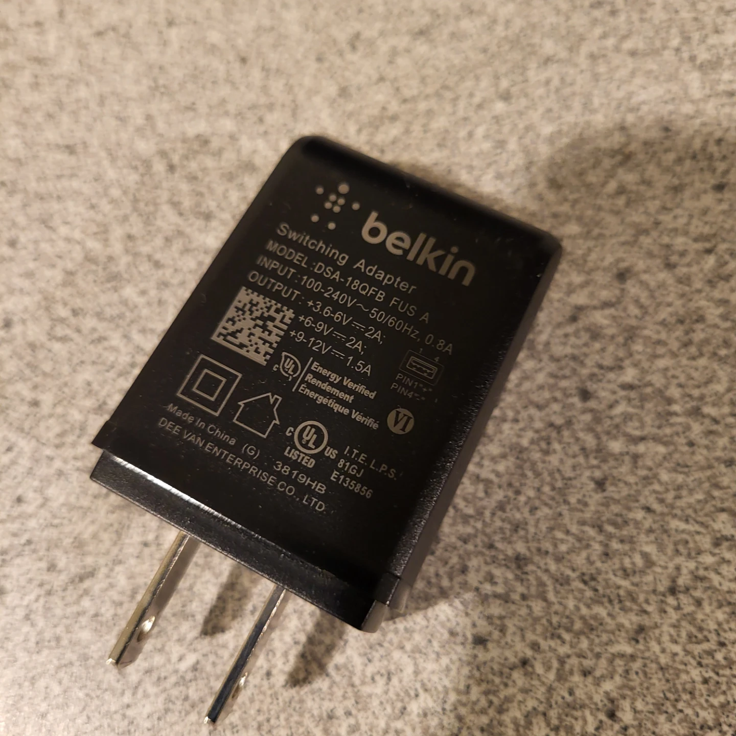 Belkin BOOST↑UP Wireless Charging Stand 10W - photo 5